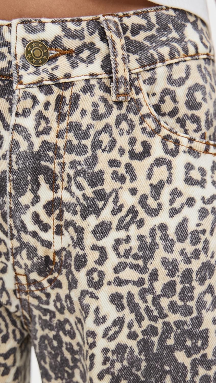 Cotton-Leopard-Print-Knee-Length-Shorts-3.jpg Cotton-Leopard-Print-Knee-Length-Shorts-3.jpg